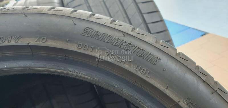 Bridgestone 255/40 R20 Letnja
