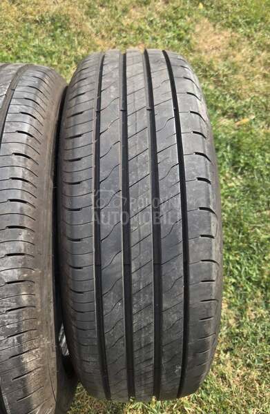 Goodyear 215/60 R17 Letnja