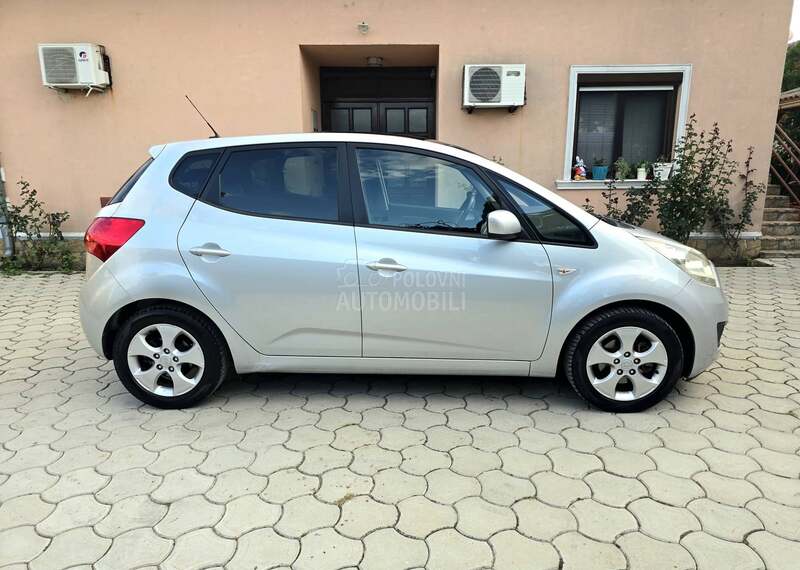 Kia Venga 1.4CRDI  P.A.N.O.