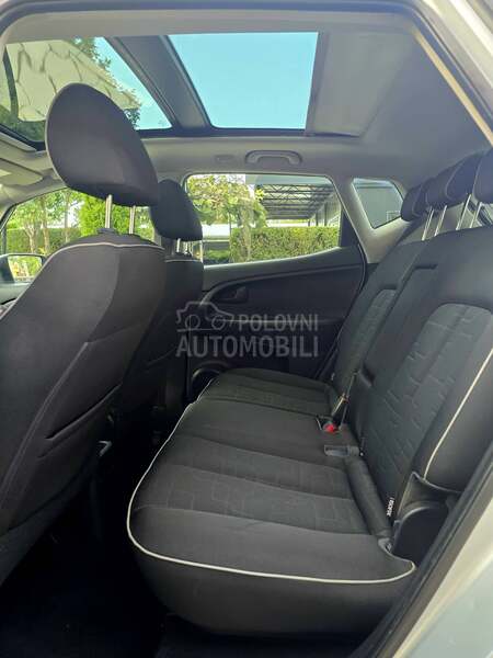 Kia Venga 1.4CRDI  P.A.N.O.