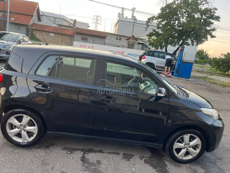 Toyota Urban Cruiser 
