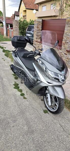 Piaggio X10 350