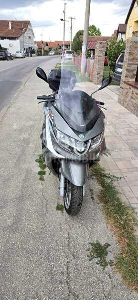 Piaggio X10 350