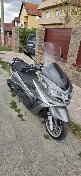 Piaggio X10 350