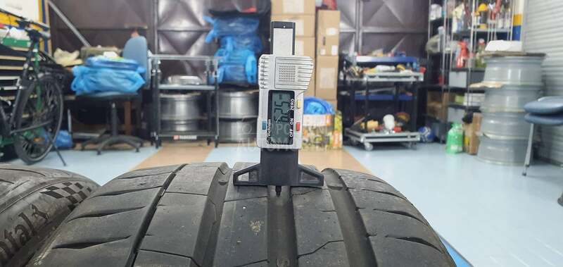 Continental 235/35 R19 Letnja