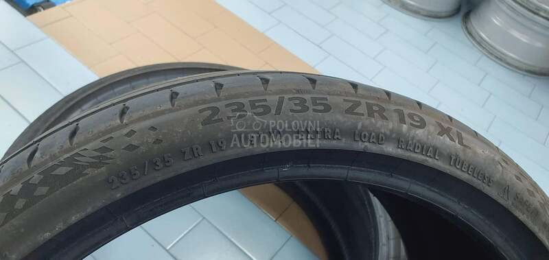 Continental 235/35 R19 Letnja