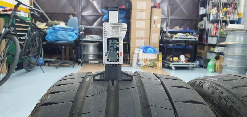 Continental 235/35 R19 Letnja