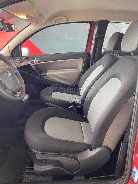 Lancia Ypsilon 1.3 matik