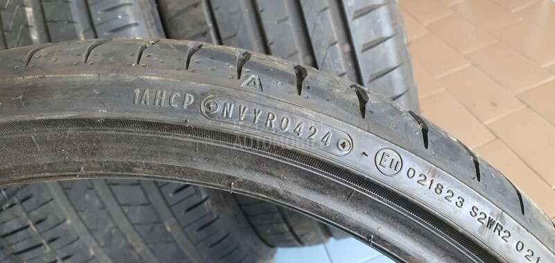 Falken 235/30 R20 Letnja