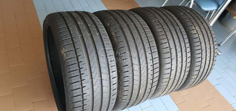 Falken 235/30 R20 Letnja