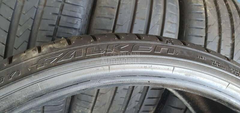 Falken 235/30 R20 Letnja