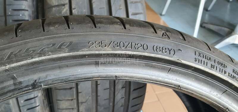 Falken 235/30 R20 Letnja