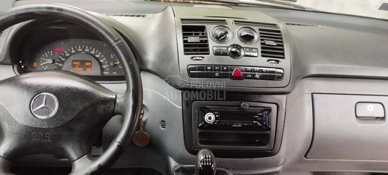 Mercedes Benz Vito 111 MIXTO  6 Sedista