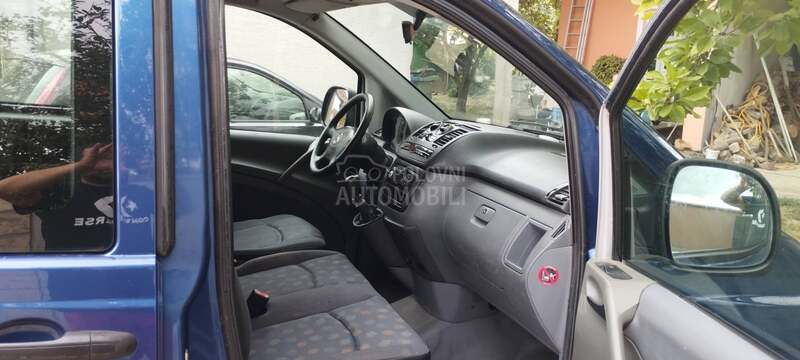 Mercedes Benz Vito 111 MIXTO  6 Sedista