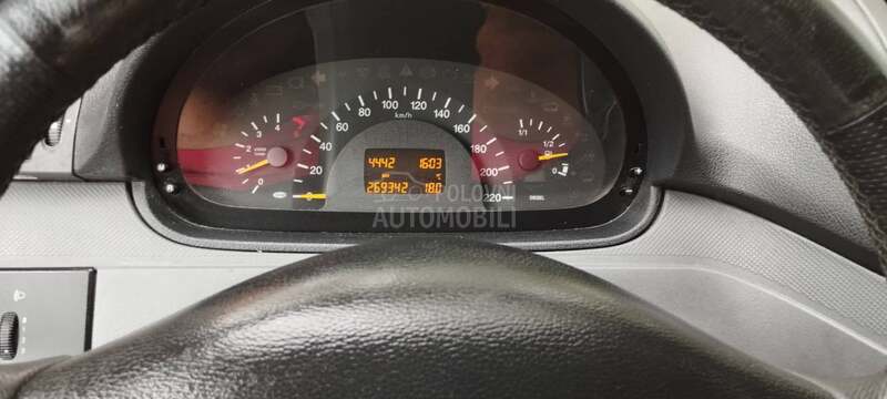 Mercedes Benz Vito 111 MIXTO  6 Sedista