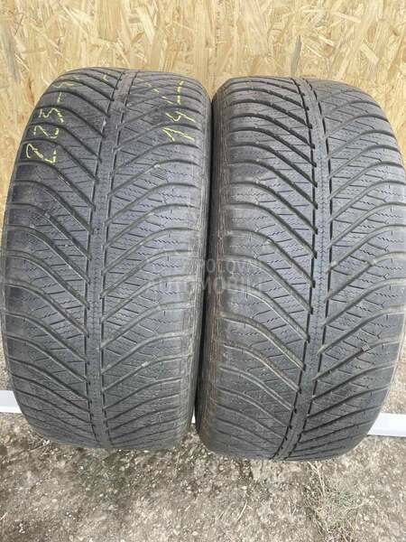 Goodyear 225/45 R17 Zimska