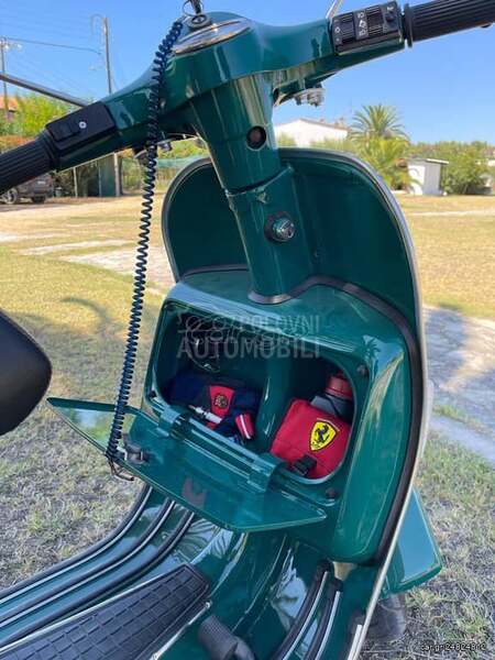 Vespa p200