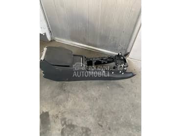 Naslon za ruku za Audi Q5 od 2017. do 2024. god.