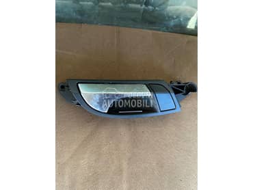 Kvaka na zadnjem tapaciru za Audi Q7 od 2005. do 2014. god.