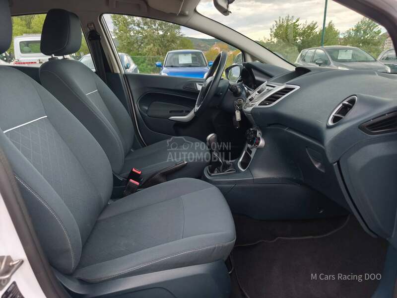 Ford Fiesta 1.4 16 v TREND CH