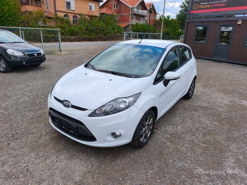 Ford Fiesta 1.4 16 v TREND CH