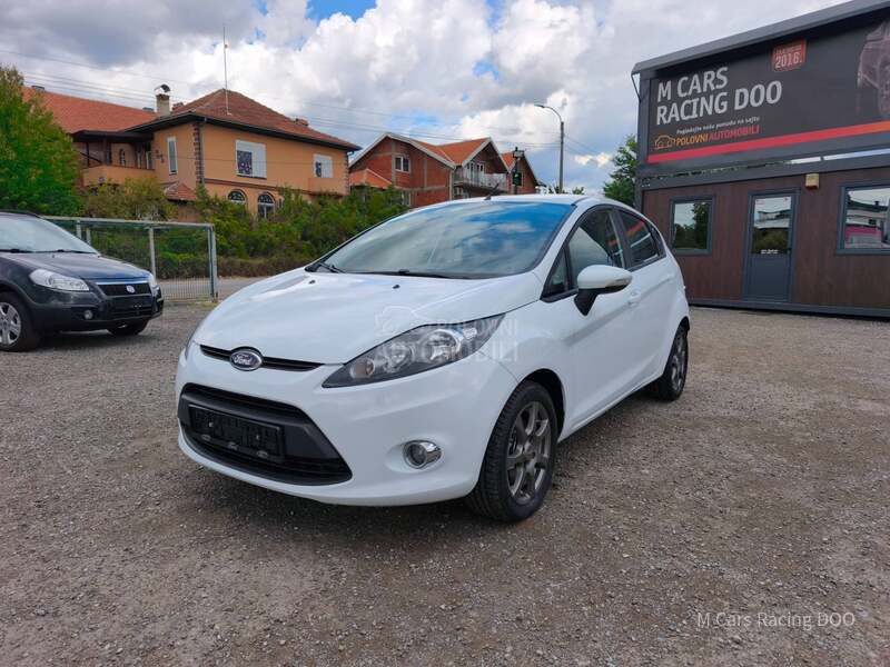 Ford Fiesta 1.4 16 v TREND CH