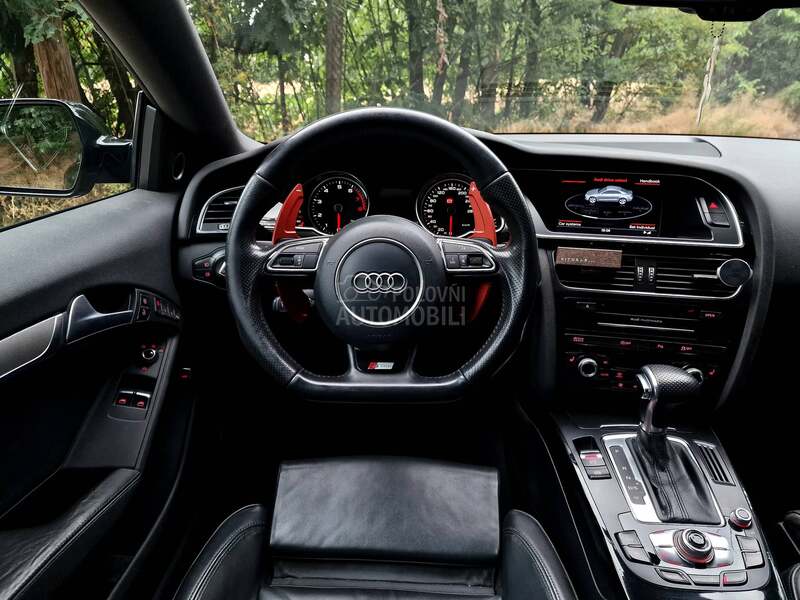 Audi A5 quattro S-tronic