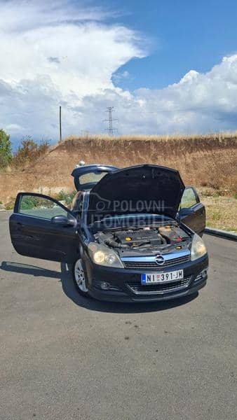 Opel Astra H GTC