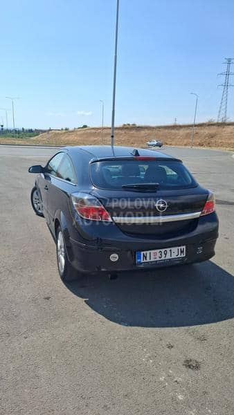 Opel Astra H GTC
