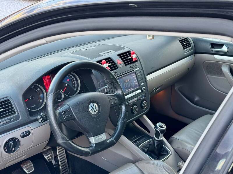 Volkswagen Golf 5 GTI