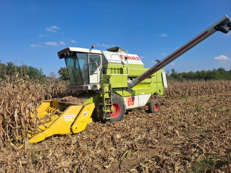 Claas DOMINATOR 88
