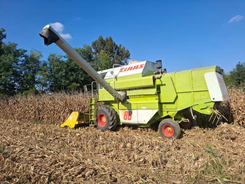 Claas DOMINATOR 88