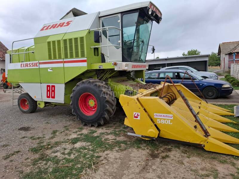 Claas DOMINATOR 88