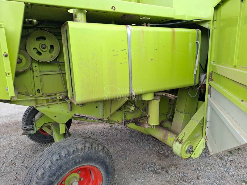 Claas DOMINATOR 88