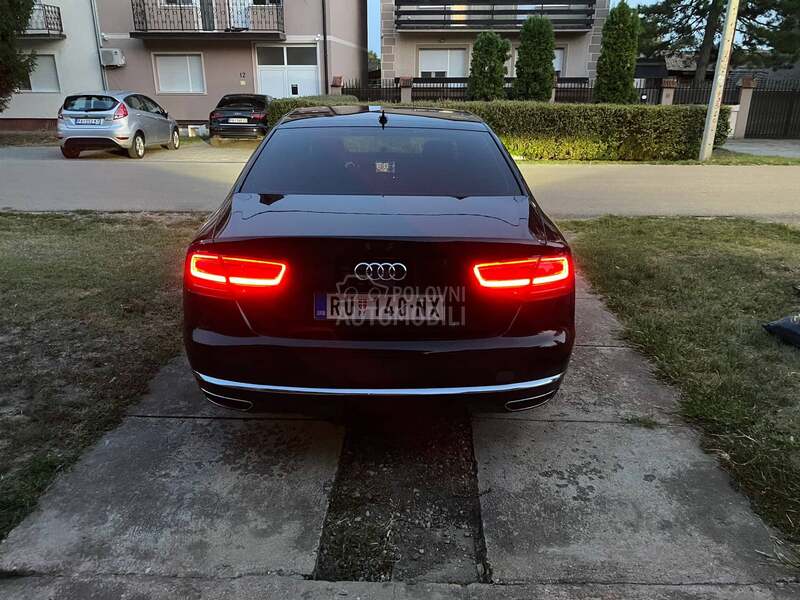 Audi A8 4.2 NOV
