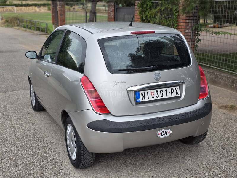 Lancia Ypsilon 