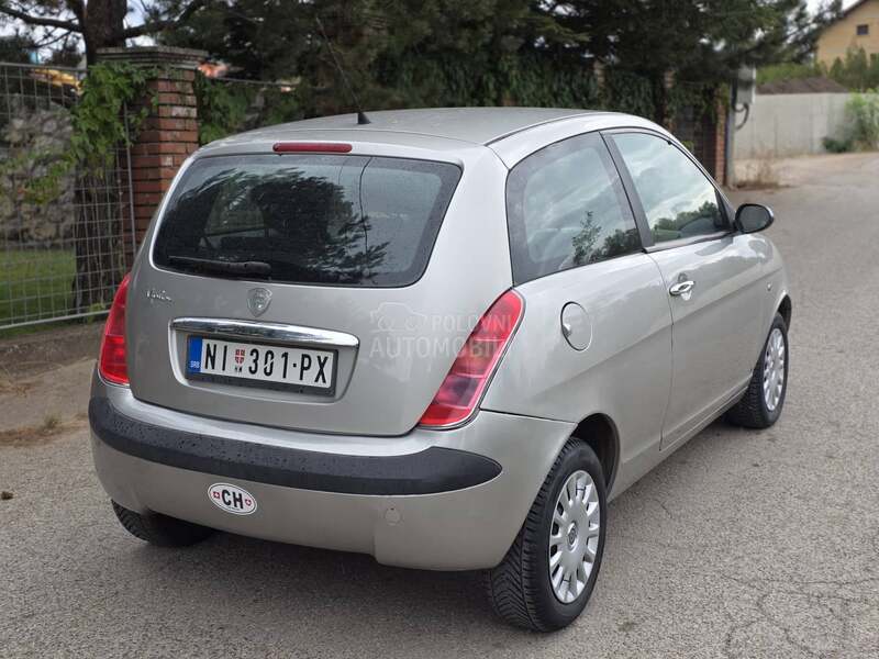 Lancia Ypsilon 