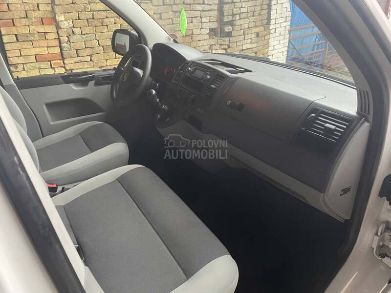 Volkswagen Transporter T5 2.0  TDI