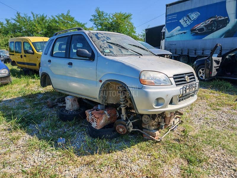 Suzuki Ignis 1.3b 2002. god. -  kompletan auto u delovima