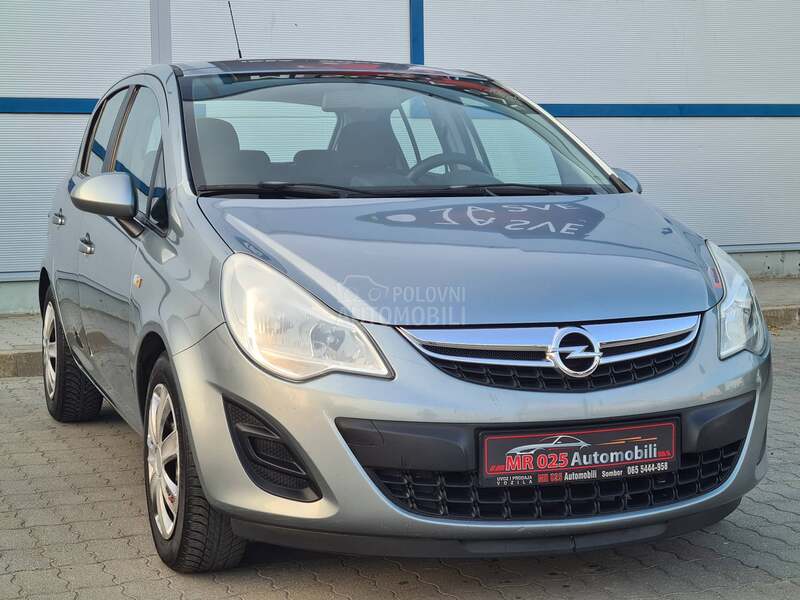 Opel Corsa D 1.4 Essentia