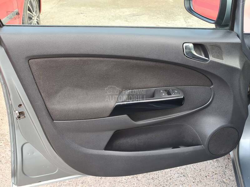 Opel Corsa D 1.4 Essentia