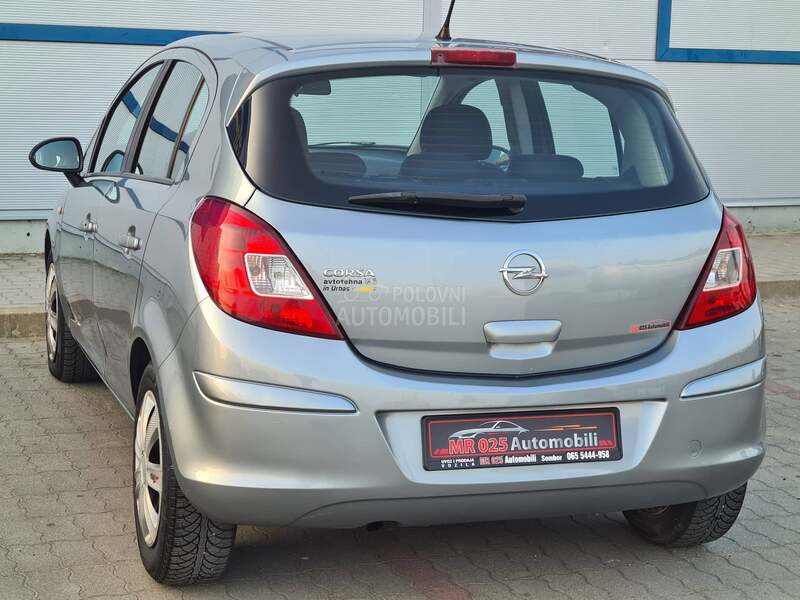 Opel Corsa D 1.4 Essentia