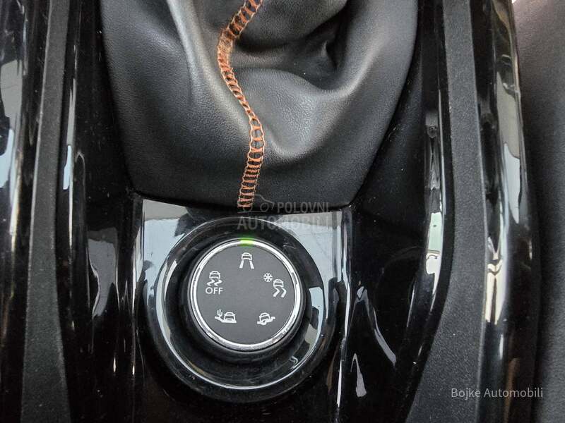 Peugeot 2008 1.6HDI FELINE