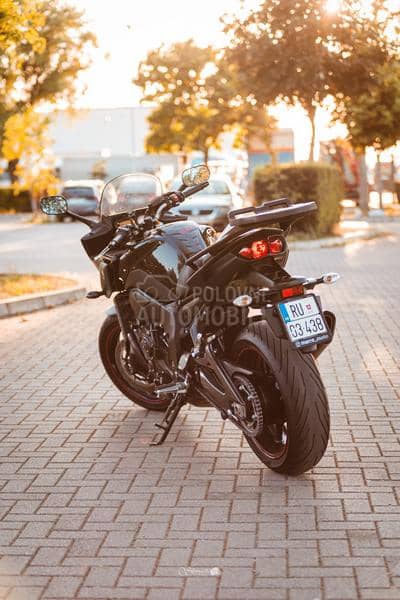Yamaha fz8