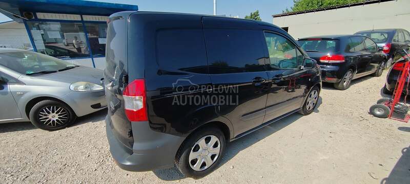 Ford Tourneo Courier ZA MAJSTORE