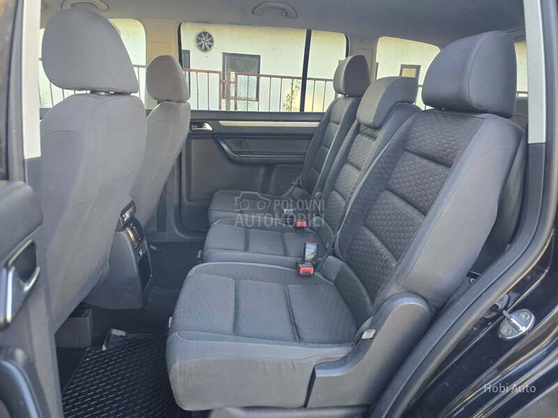 Volkswagen Touran 1.9TDI DSG 7SEDISTA