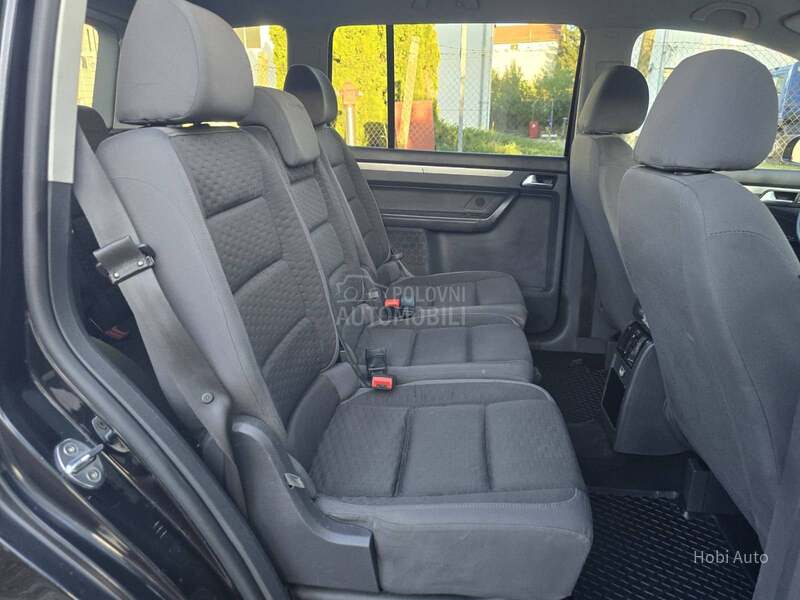 Volkswagen Touran 1.9TDI DSG 7SEDISTA