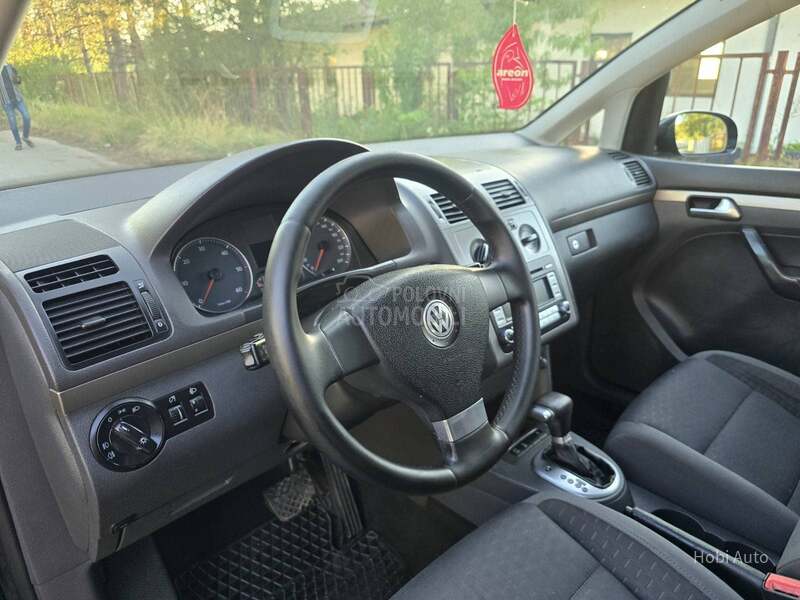 Volkswagen Touran 1.9TDI DSG 7SEDISTA