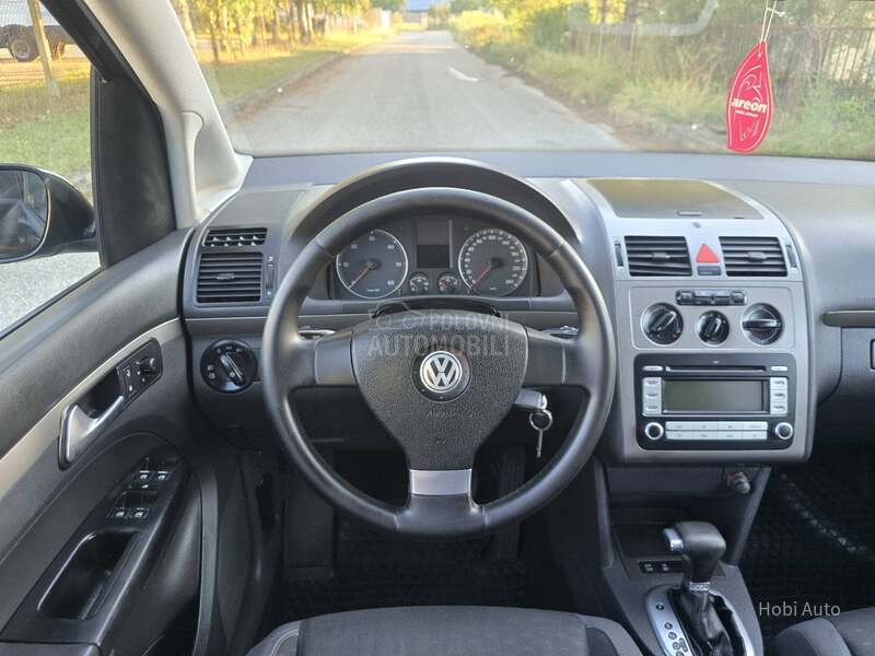 Volkswagen Touran 1.9TDI DSG 7SEDISTA