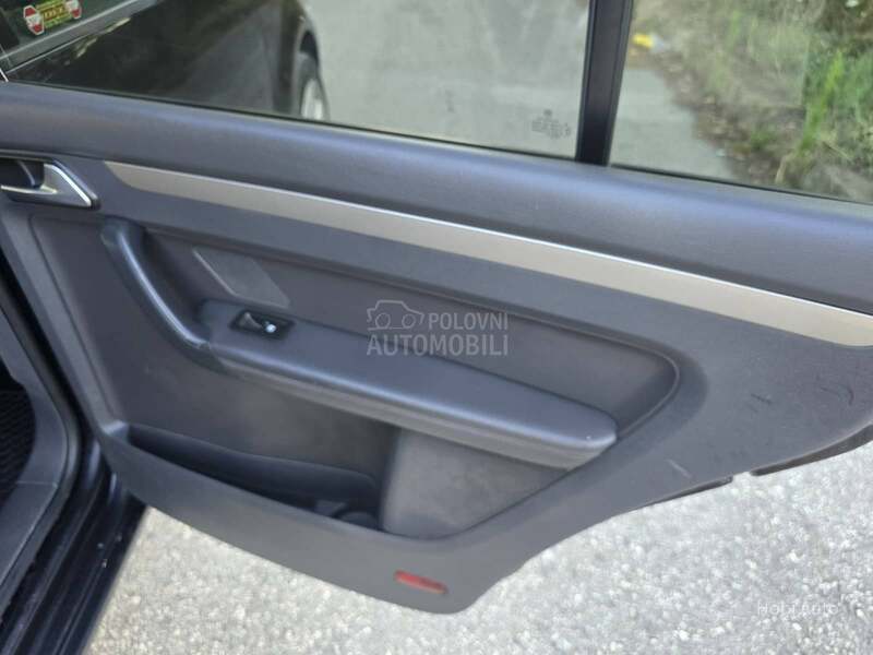Volkswagen Touran 1.9TDI DSG 7SEDISTA